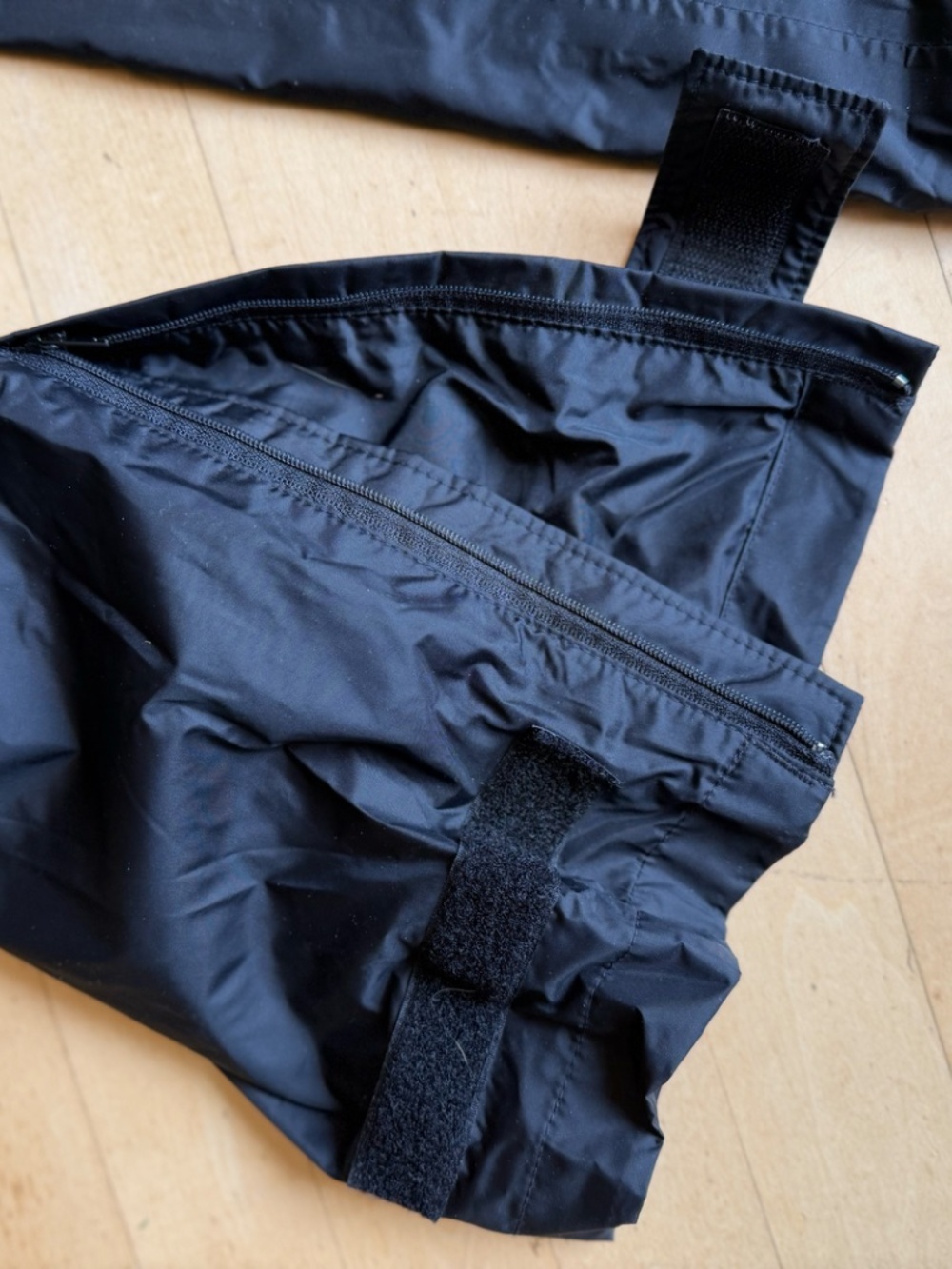 Columbia Black OmniTech Packable, waterproof/breathable rain pant, S CB2823 - Picture 3 of 7
